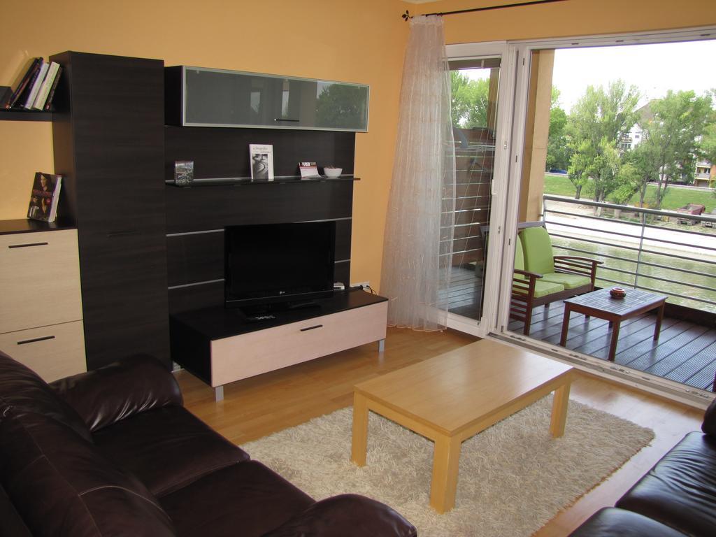 Dunalux Apartman Győr Quarto foto