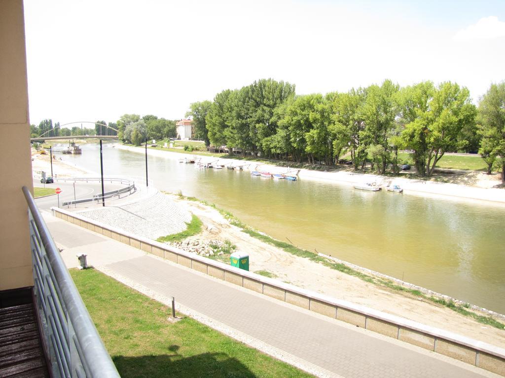 Dunalux Apartman Győr Quarto foto